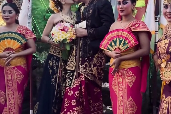 Порно маскарад кеші