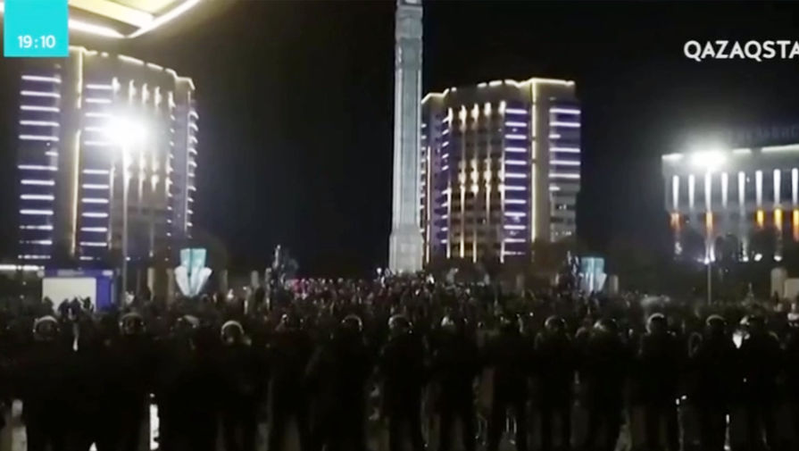В МВД Казахстана сообщили о полной зачистке центральной площади в Алма-Ате