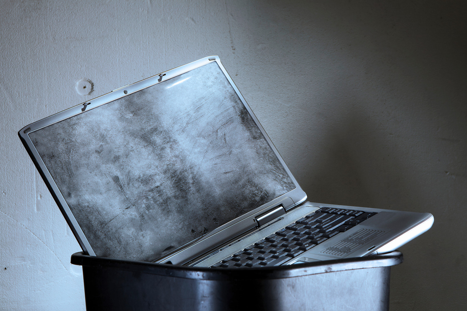 почему тормозит старый ноутбук | Дзен