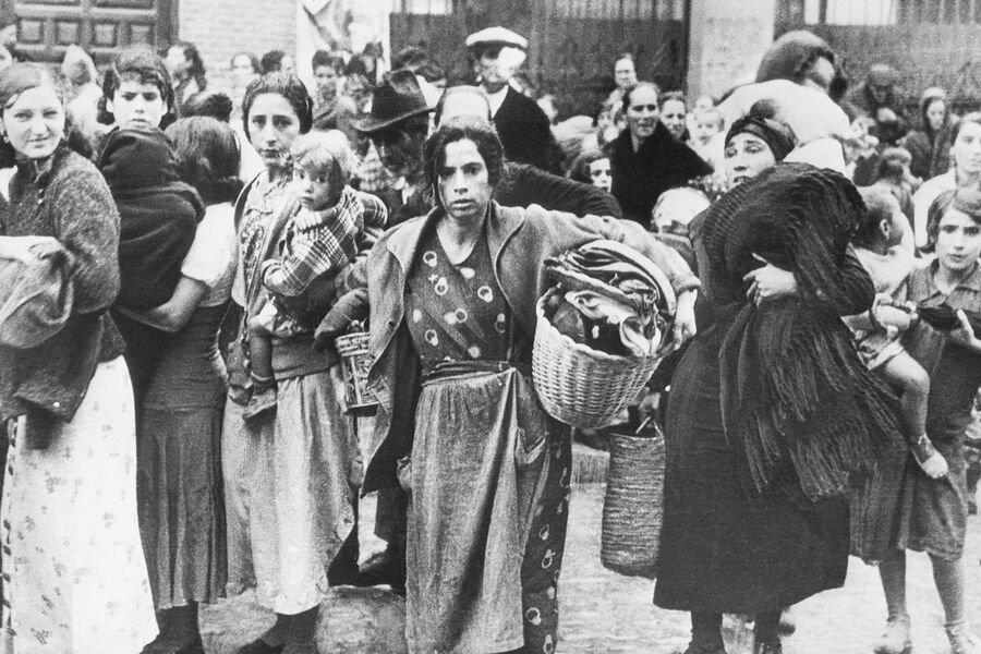 На улицах Мадрида во время гражданской войны в Испании, 1936 год