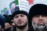 Участники митинга «В единстве наша сила» в поддержку главы Чечни Рамзана Кадырова на площади перед мечетью имени Ахмата Кадырова в Грозном
