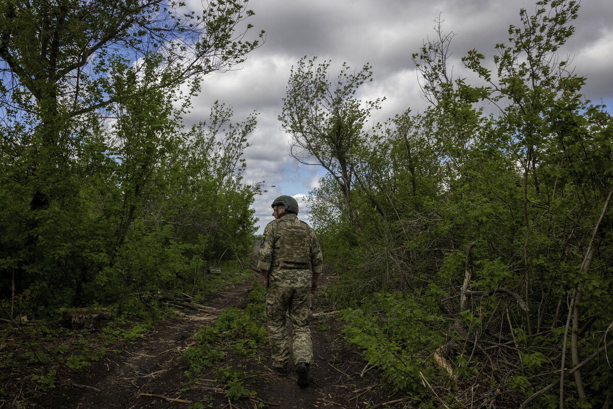 Российский боец «Сорока» попал в плен, но убедил четверых солдат ВСУ сдаться