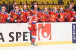 Хоккеисты сборной России отмечают заброшенную шайбу