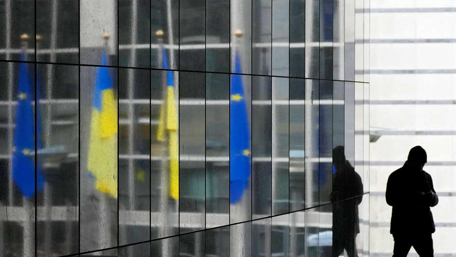 Al Arabiya: одна из европейских стран согласилась поставить Украине кассетные боеприпасы