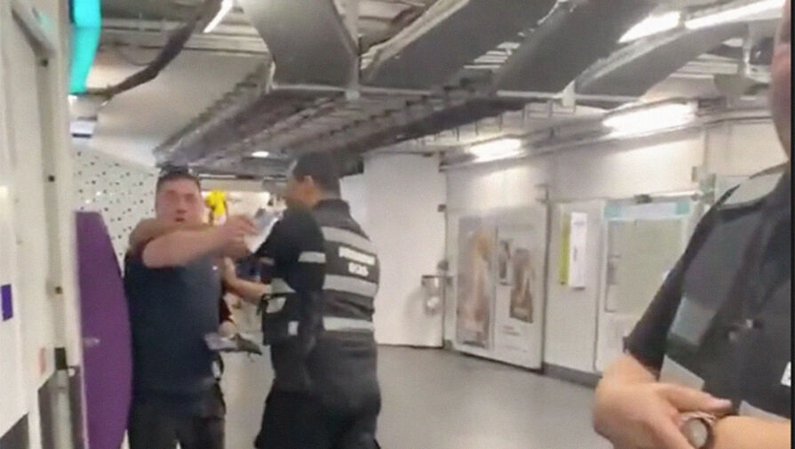 В парижском метро украинец набросился на женщин за русскую речь