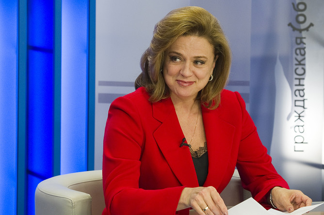 Светлана Сорокина во время записи очередной программы «Гражданская оборона», 2010 год