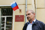 Николай Глушков у здания Савеловского суда после приговора по делу «Аэрофлота», 2006 год