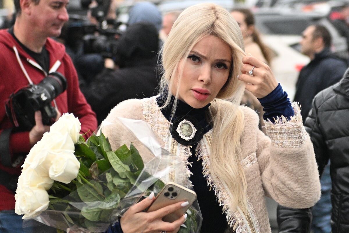 Певица Алена Кравец заявила, что Анна Калашникова шантажировала ее -  Газета.Ru | Новости
