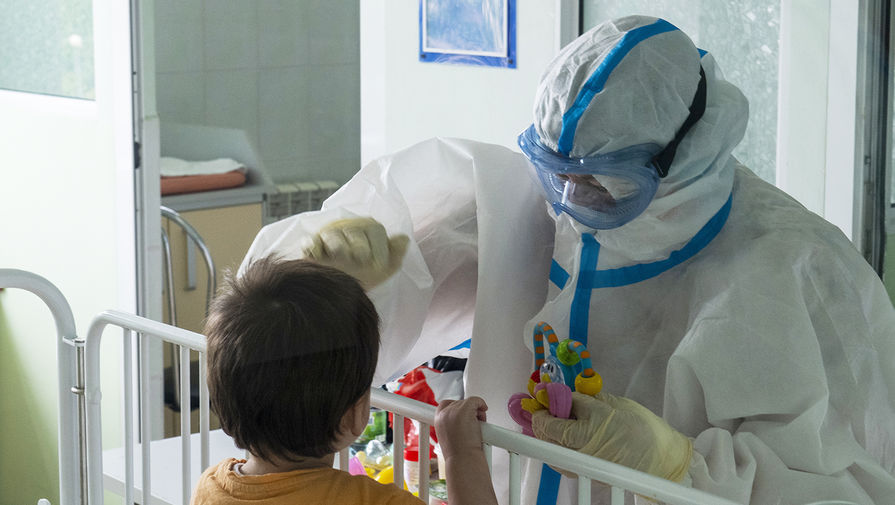 Врач заявил, что в 11 российских регионах начались вспышки коронавируса
