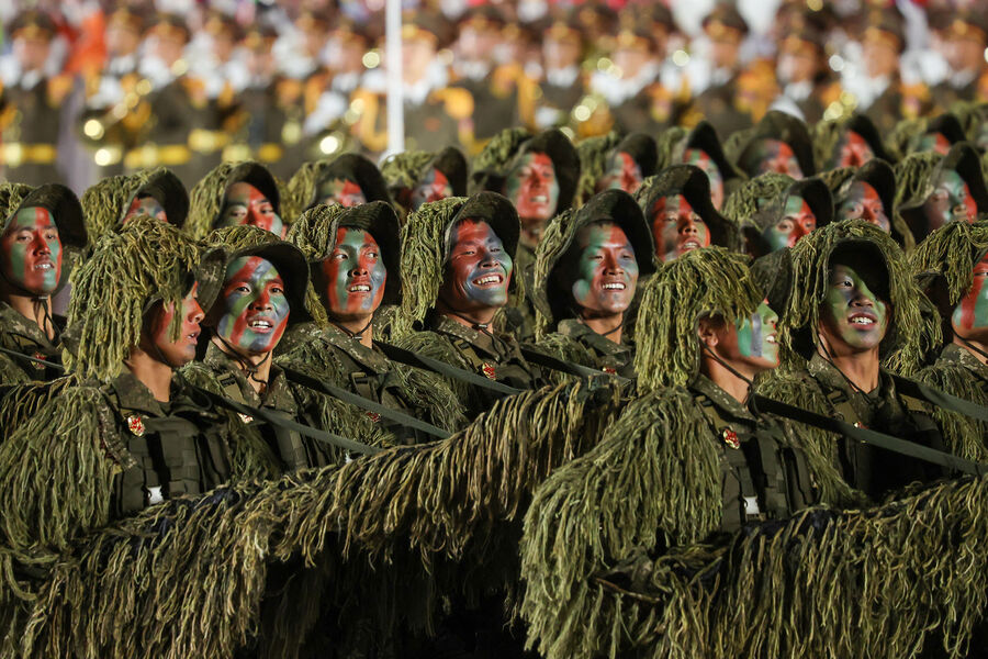 Военный парад в&nbsp;честь 80-летия создания Трудовой партии Кореи, Пхеньян, КНДР, 10&nbsp;октября 2025&nbsp;года