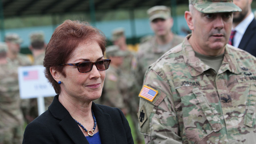 Чрезвычайный и полномочный посол США на Украине Мари Йованович 