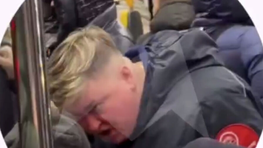 Я тебе кадык оторву: в Москве на видео попало, как кондуктор набросился на пассажира