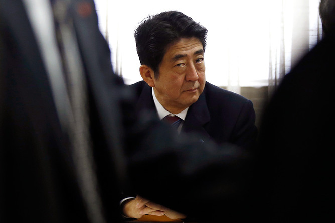 Избранный премьер-министр Японии Синдзо Абэ призывает понижать курс иены
