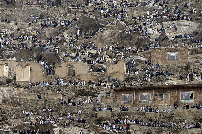 Жители Кабула собрались возле храма и празднуют афганский Новый год &mdash; Навруз
