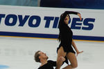 Американцы Мэдисон Чок и Эван Бейтс в произвольной программе танцев на льду