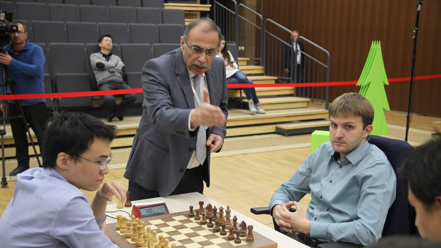 Шахматисты Никита Витюгов и Юй Янъи