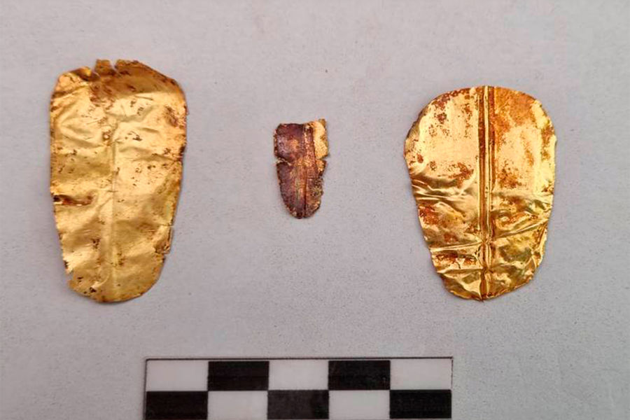 Золотые амулеты в виде языков были найдены внутри человеческих останков