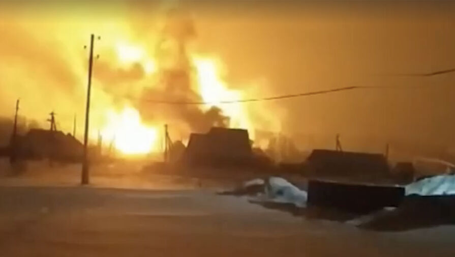 В Пермском крае ликвидирован пожар, где огонь от газопровода перекинулся на дома