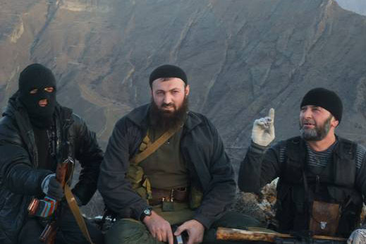 Лидер радикальной группировки «Имарат Кавказ» Магомед Сулейманов (в центре)