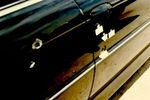 Следы на BMW 7 серии, в котором был расстрелян рэпер Тупак Шакур