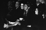 Мать Высоцкого Нина Серегина, супруга Марина Влади и бывшая жена Людмила Абрамова на похоронах Владимира Высоцкого, 28 июля 1980 года