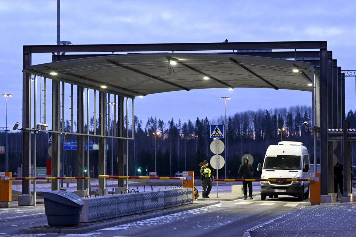 Два перевозчика возобновят автобусные рейсы между РФ и Финляндией -  Газета.Ru | Новости