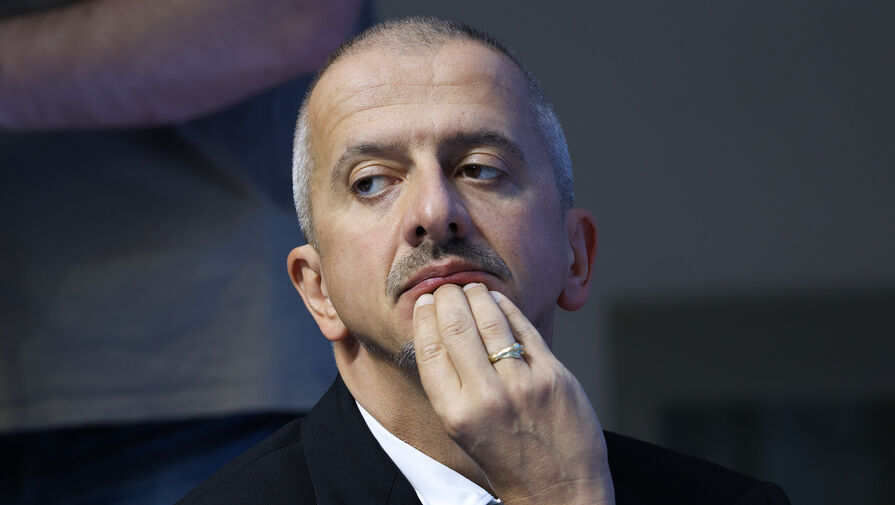 Звезда Елок заявила, что у Богомолова достаточно работы и без Школы-студии МХАТ