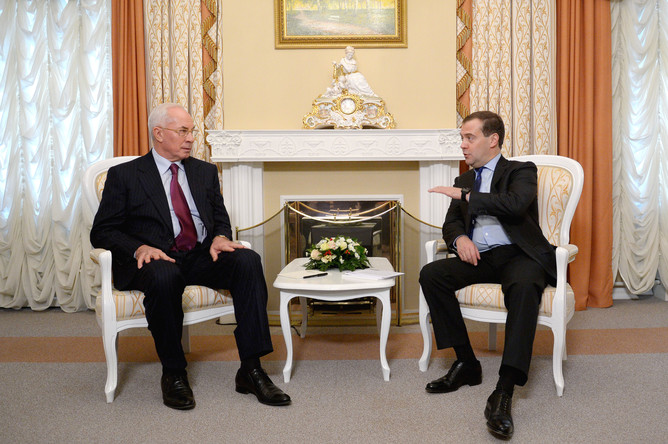 Встреча премьер-министров Украины и России Николая Азарова и Дмитрия Медведева