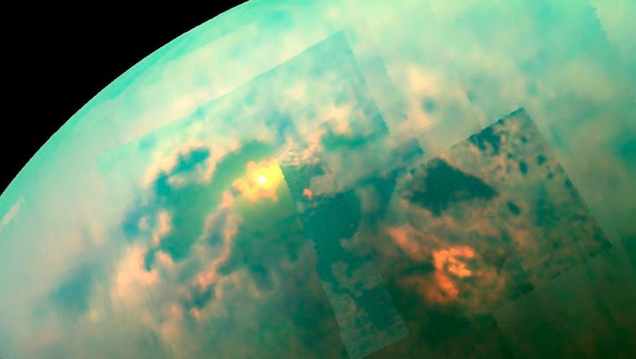 Солнце освещает моря Титана
