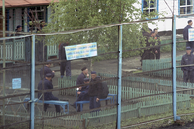 Заключенные отряда колонии общего режима в Якутии вскрыли себе вены