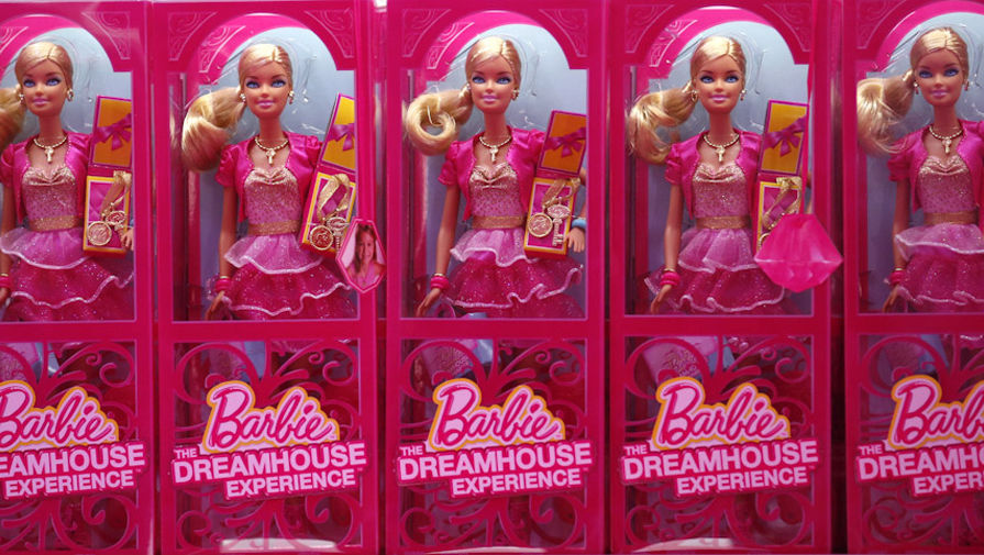 Куклы Барби на&nbsp;витрине магазина в&nbsp;Barbie Dreamhouse. Берлин, май 2013&nbsp;года