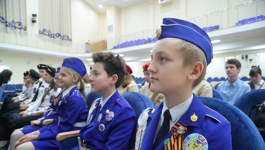 Воробьев подвел итоги Года добровольца в Подмосковье