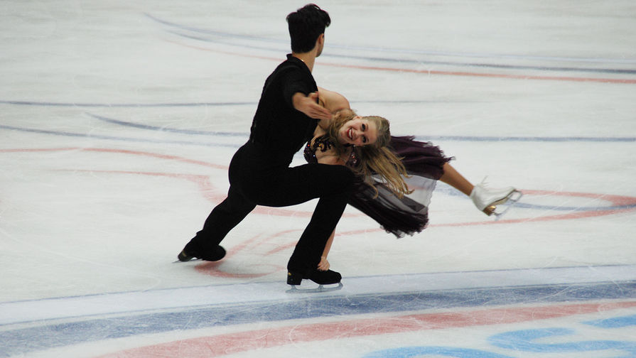 Канадцы Кейтлин Уивер и Эндрю Поже в&nbsp;произвольной программе танцев на&nbsp;льду