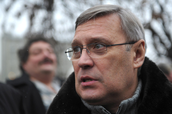 Сопредседатель Партии народной свободы Михаил Касьянов на митинге «За честные выборы» на Болотной площади