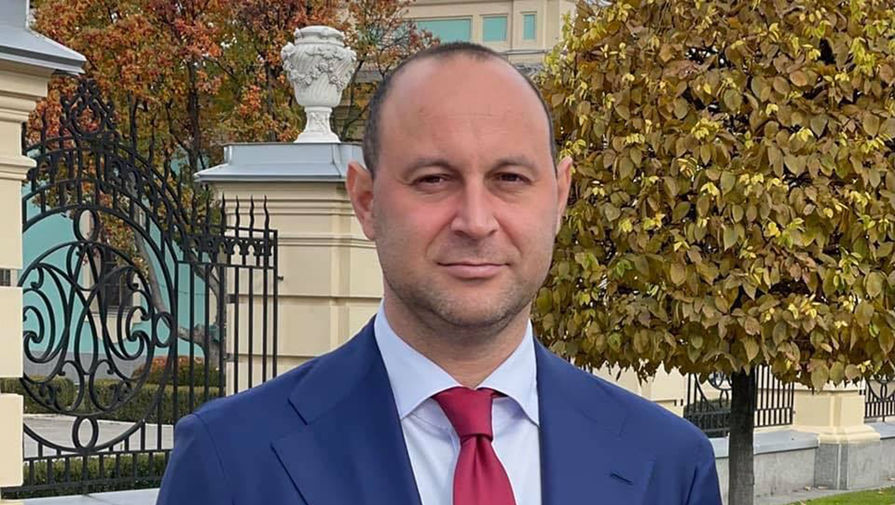 Депутат от партии Зеленского нецензурно выругался на трибуне Рады