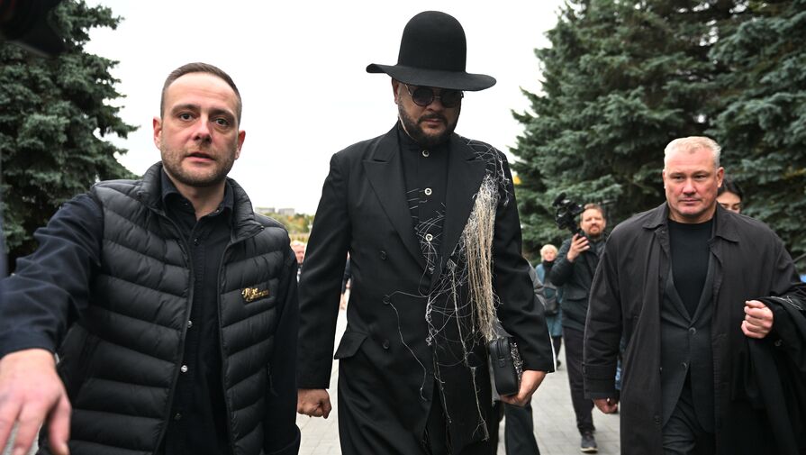 Киркоров признался, что за два года ни разу не навестил больного Моисеева