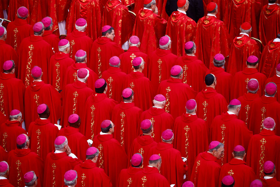Кардиналы на&nbsp;похоронах папы Бенедикта XVI на&nbsp;площади Святого Петра в&nbsp;Ватикане, 5&nbsp;января 2023&nbsp;года