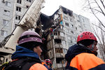 Разбор завалов на месте взрыва бытового газа в жилом многоквартирном доме в Волгограде