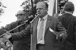 Народный депутат СССР Станислав Шушкевич выступает на митинге в Минске, 1989 год