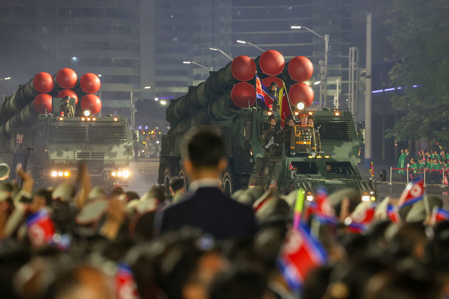 Техника во время военного парада в&nbsp;честь 80-летия создания Трудовой партии Кореи, Пхеньян, КНДР, 10&nbsp;октября 2025&nbsp;года