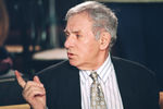 Председатель жюри открытого конкурса студенческих фильмов на соискание национальных премий «Святая Анна» Петр Тодоровский. 1996 год.