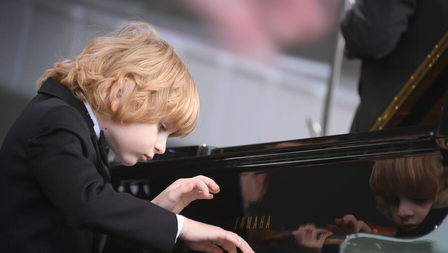 Елисей Мысин в 12 лет выиграл Международный конкурс пианистов в США