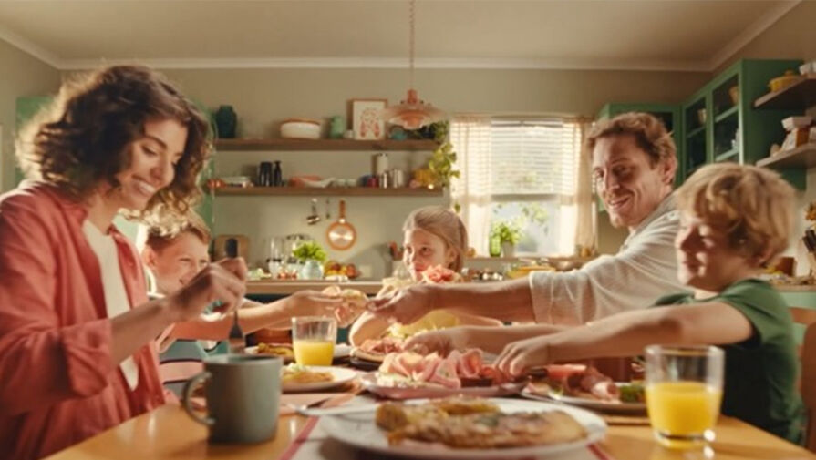 Герои рекламы. Как бизнес продвигает идею многодетной семьи?