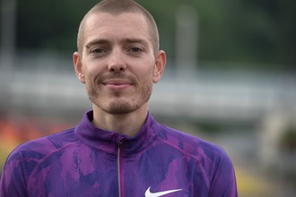 Бегун Валентин Смирнов