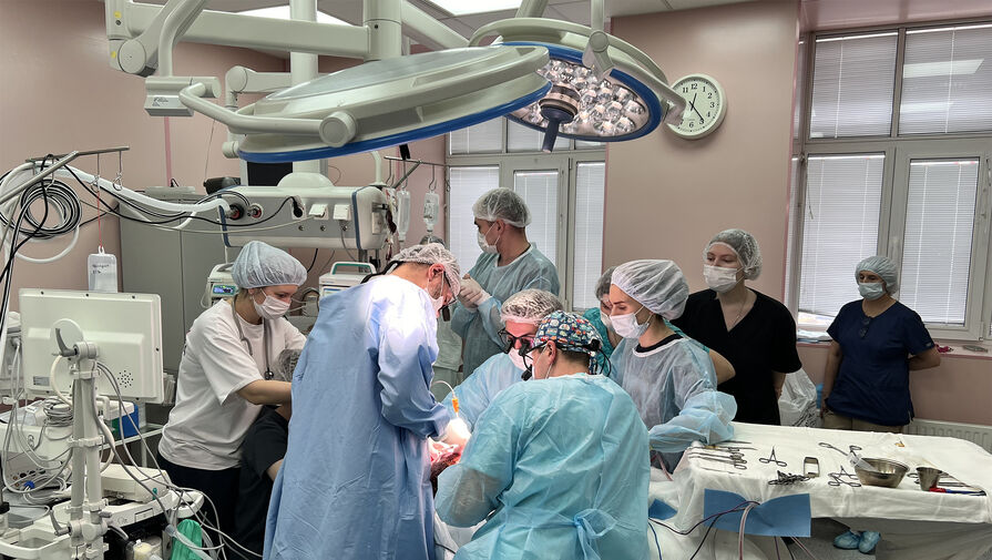 В Петербурге хирурги удалили новорожденной девочке огромную опухоль 