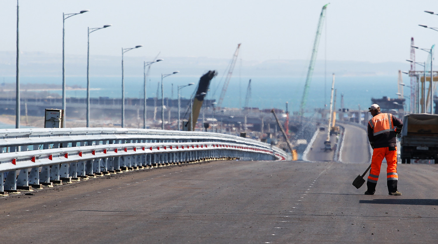 Росгвардия займется охраной Крымского моста