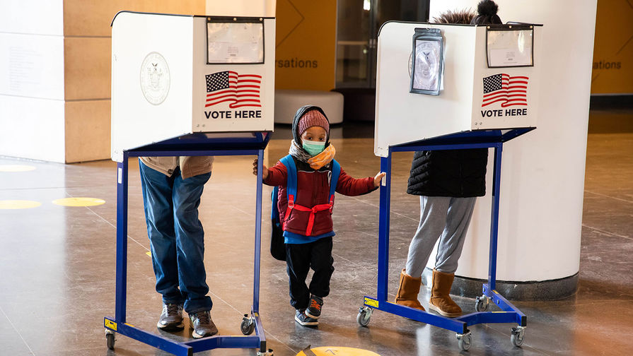 Эксперты рассказали о лишении 8,6 млн американцев права участвовать в выборах