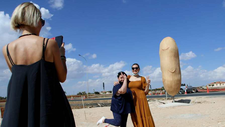 Статуя гигантской картофелины на Кипре вызвала споры