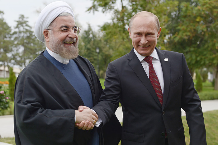 Президент Ирана Хасан Роухани и президент РФ Владимир Путин на церемонии встречи глав государств-участников IV Каспийского саммита