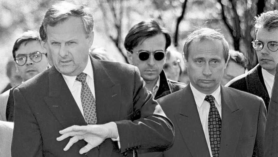 Мэр Санкт-Петербурга Анатолий Собчак и его заместитель Владимир Путин, 1994 год